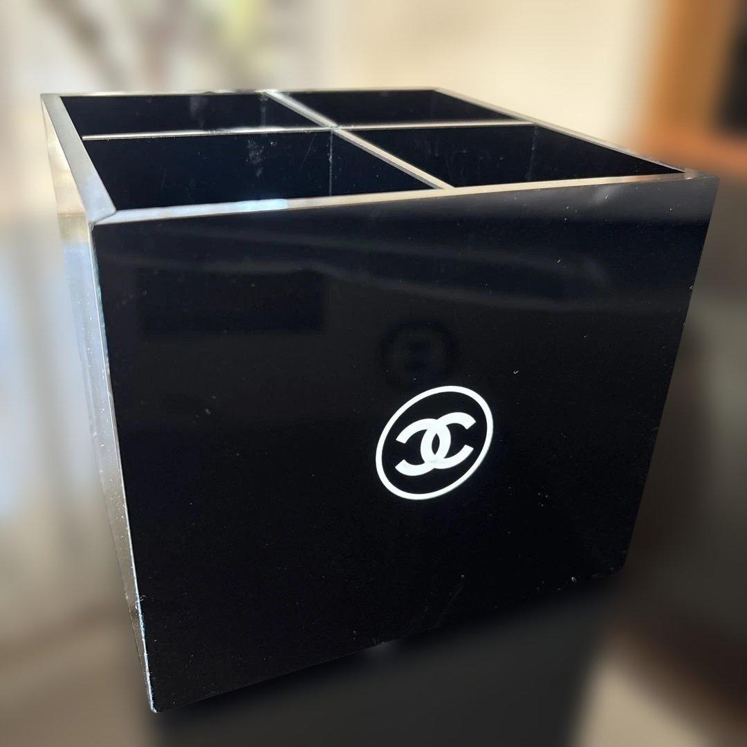 ✨CHANEL CASE✨シャネル ココマーク ブラシスタンド コスメケース
