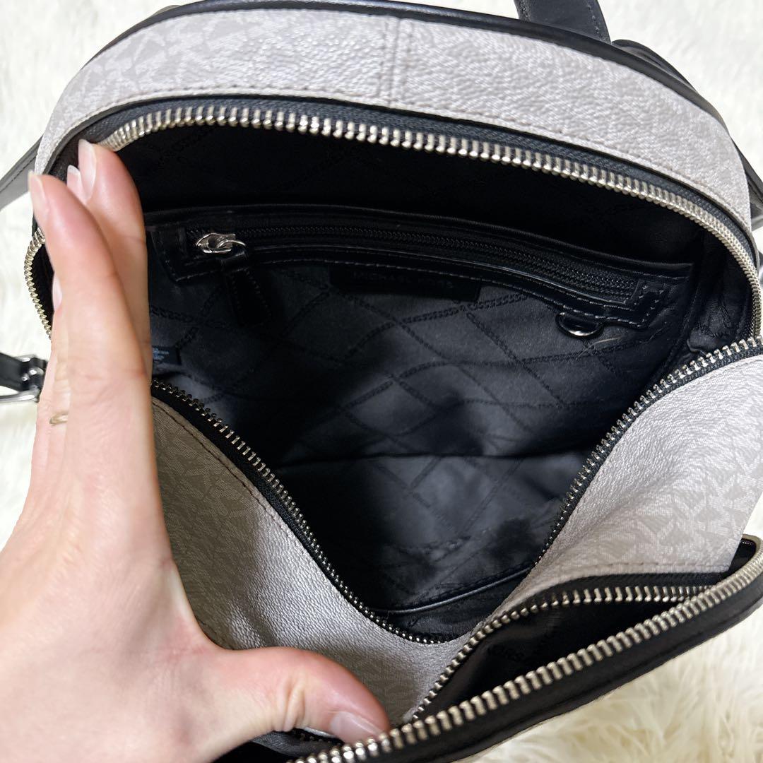 【極美品】MICHAEL KORS マイケルコース リュック RHEA ZIP
