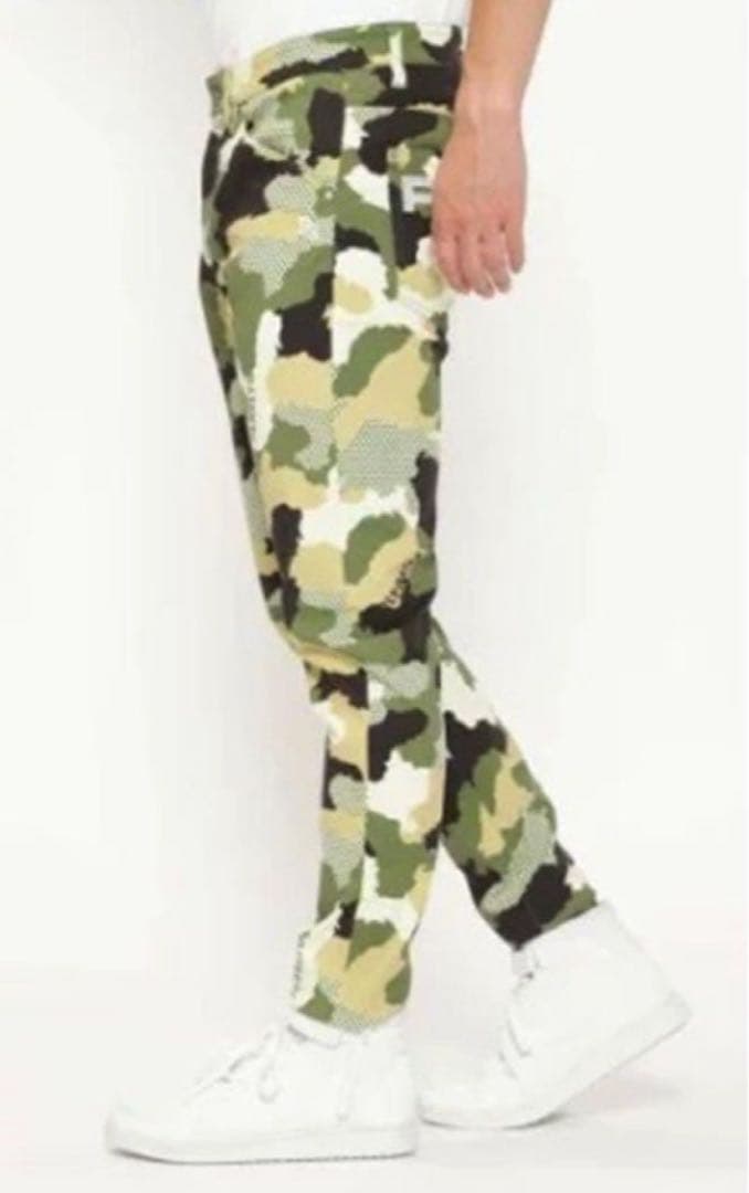 《パーリーゲイツ》新品 やや薄手素材 カモフラ ストレッチパンツ 4(W82)