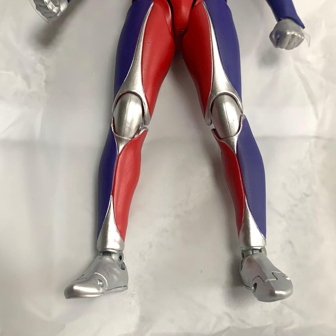 【極美品】S.H.Figuarts 真骨彫製法 ウルトラマンティガ マルチタイプ
