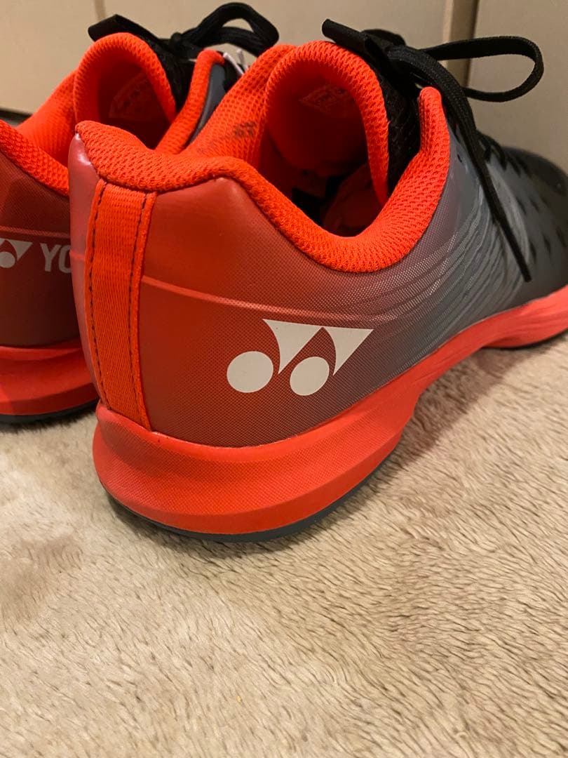 美品YONEX エアラスダッシュ4ワイド テニスシューズ ブラック 25.5 黒