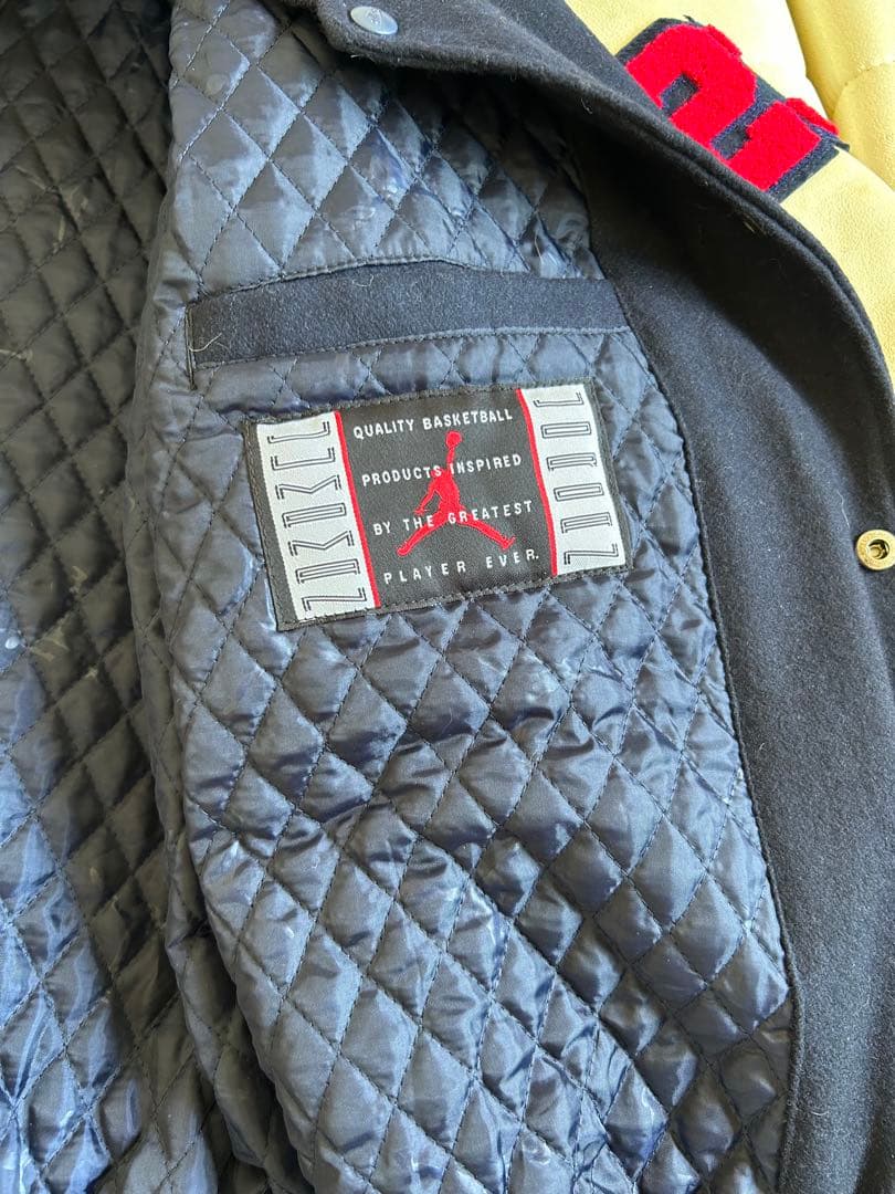 NIKE AIR JORDAN スタジャン