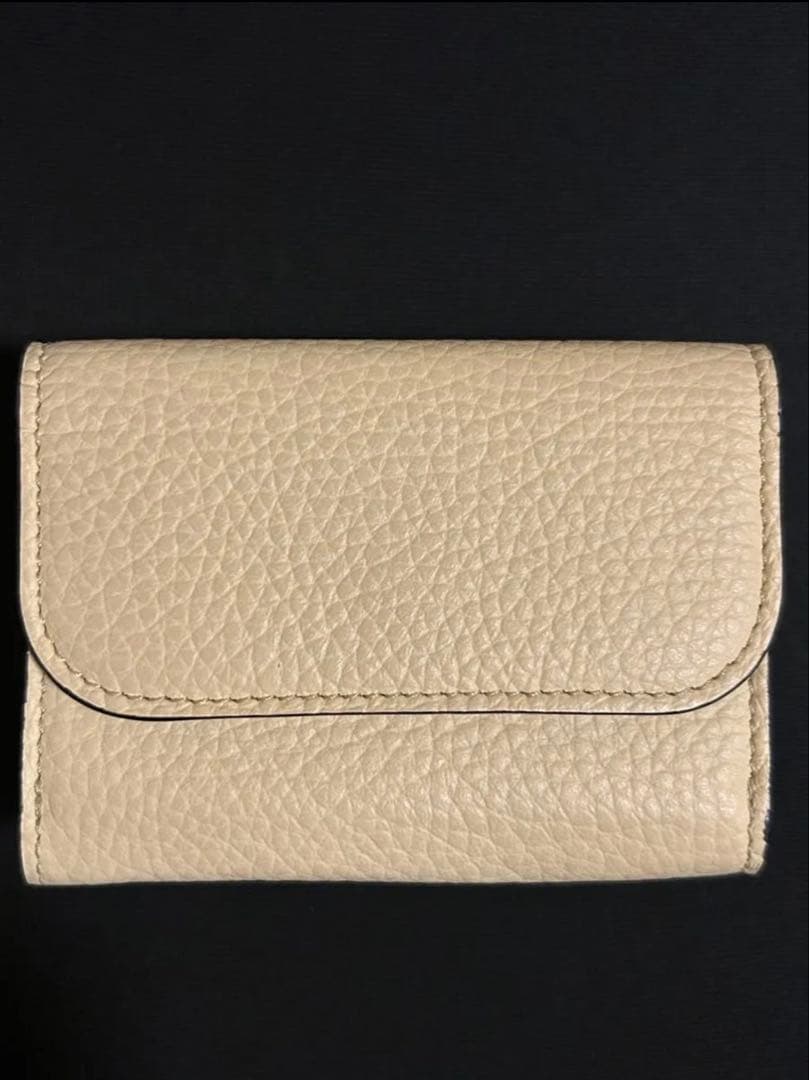 Chloeクロエ アルファベット トリフォールドウォレット ソフティイエロー