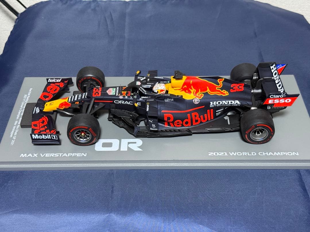 Spark 1/18 RB16B アブダビGP フェルスタッペン