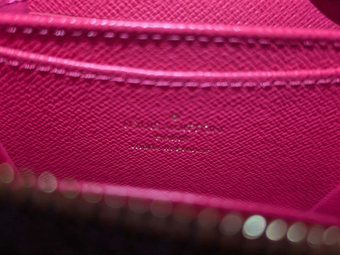 LOUIS VUITTON ルイヴィトン ジッピーコインパース フラワーチャーム