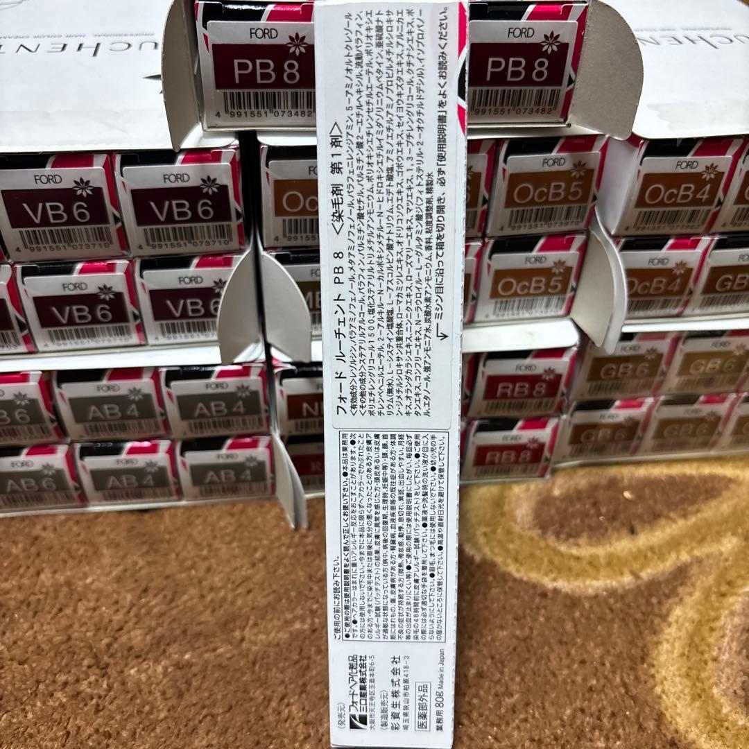 フォード　ルーチェントホワイトカラー白髪染め40本セット