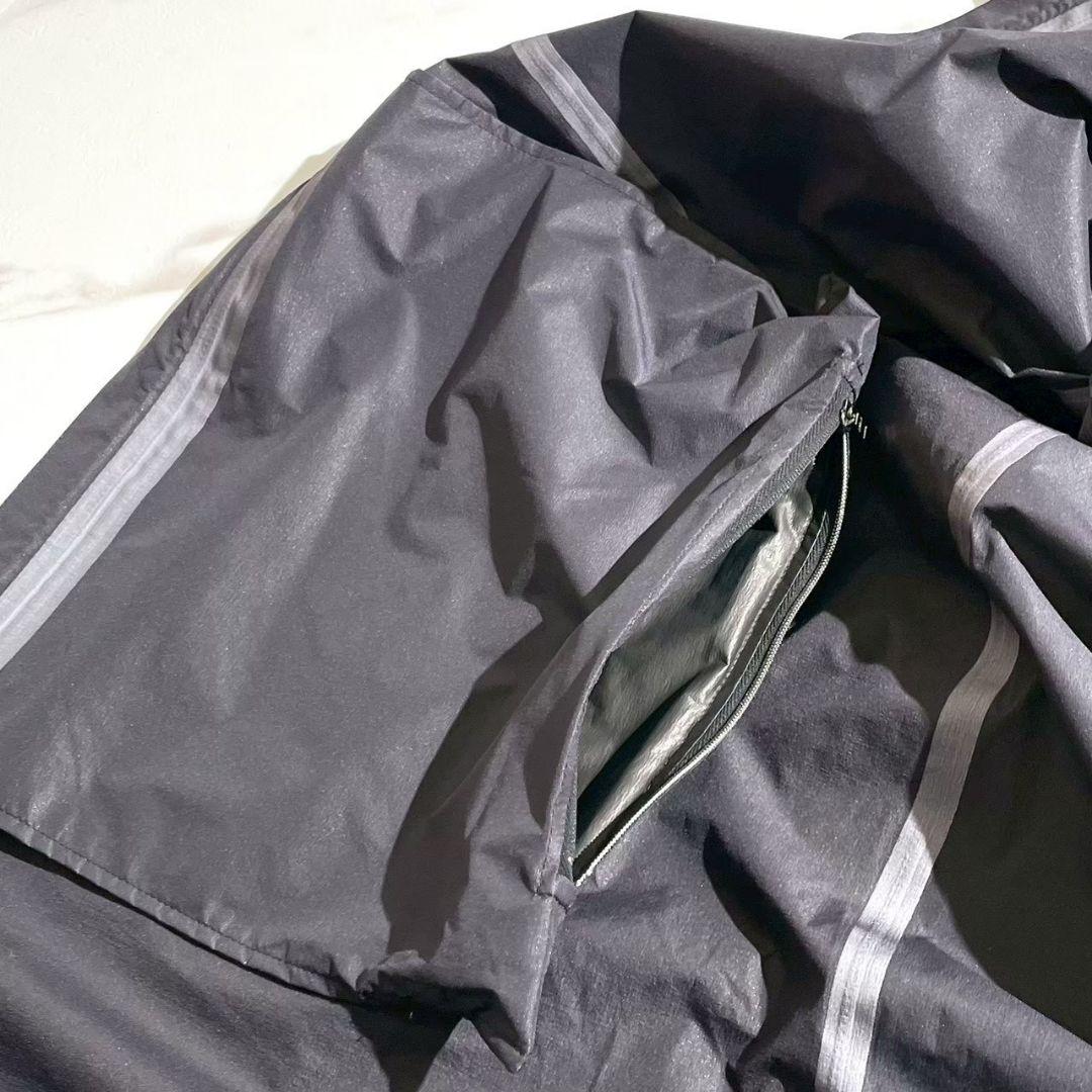 新品！ヘルノLaminar GORE-TEX シェイクドライフーデッドコート50