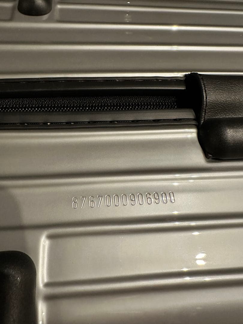 【美品】RIMOWA リモワ 82Lシルバー キャリーケース 4輪 タグ付き