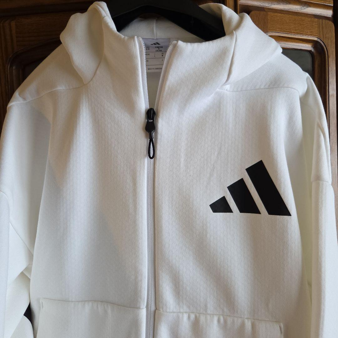 adidas　パーカーセットアップ Lサイズ　ホワイト/ブラック
