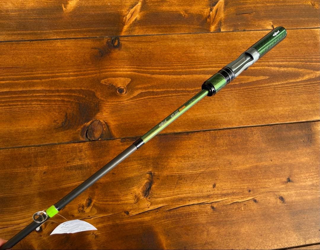 超コンパクト　トラウトロッド　5ft6inchベイトロッド グリーン　渓流釣り