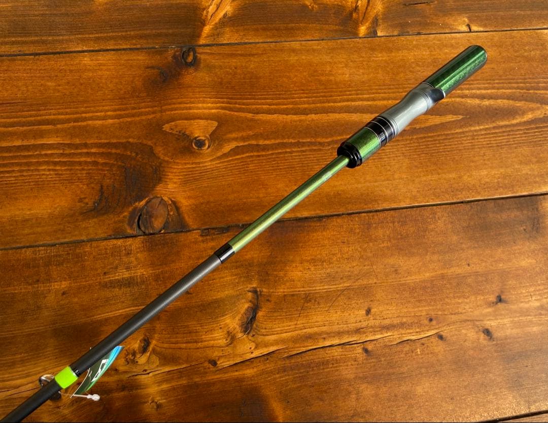 超コンパクト　トラウトロッド　5ft6inchベイトロッド グリーン　渓流釣り