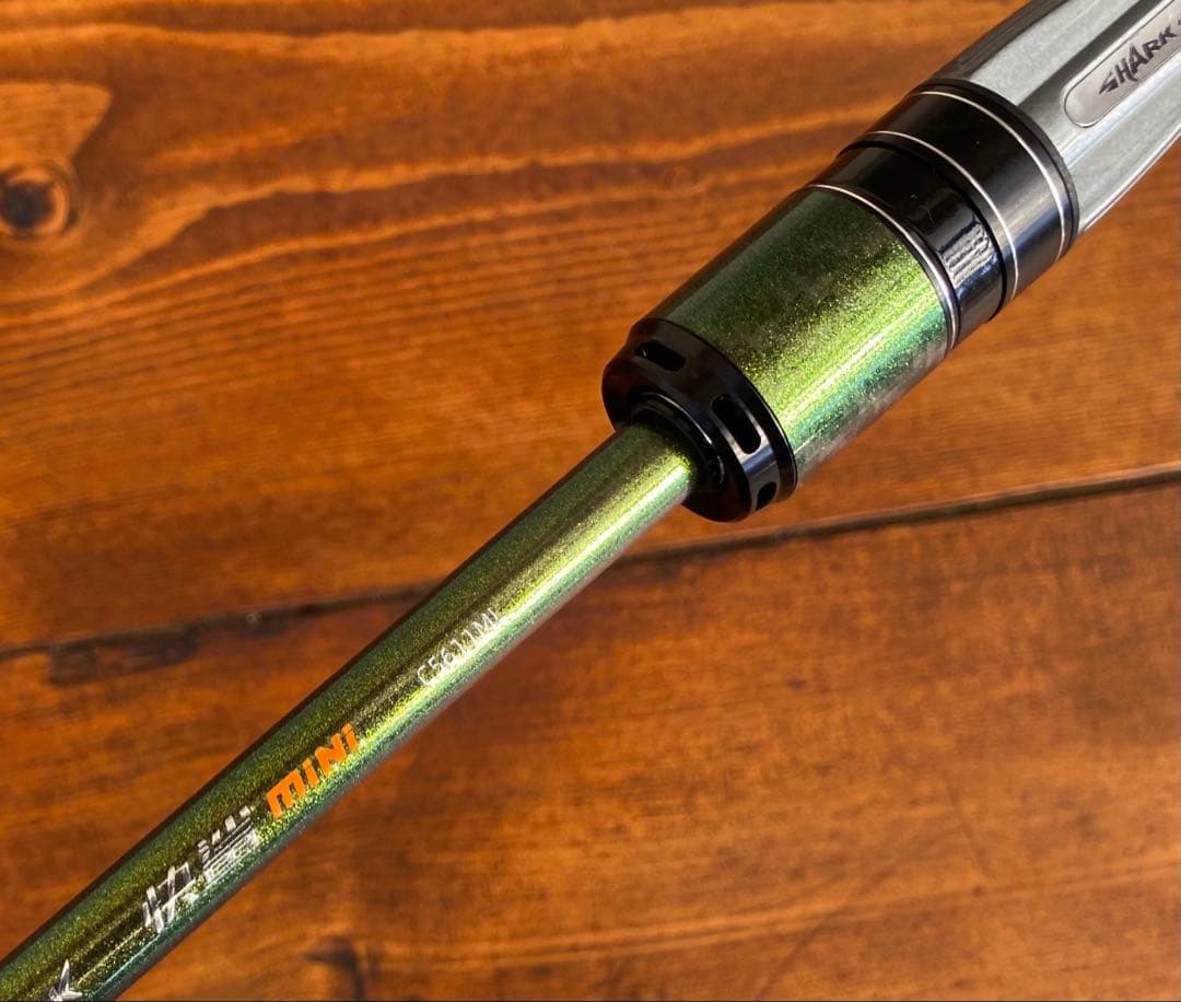 超コンパクト　トラウトロッド　5ft6inchベイトロッド グリーン　渓流釣り