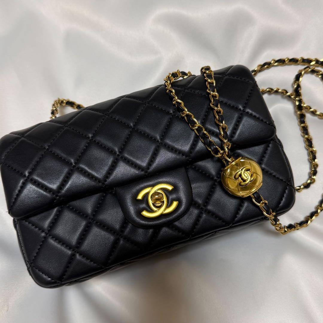 CHANEL ブラック ショルダーバッグキルティング - メルカリ