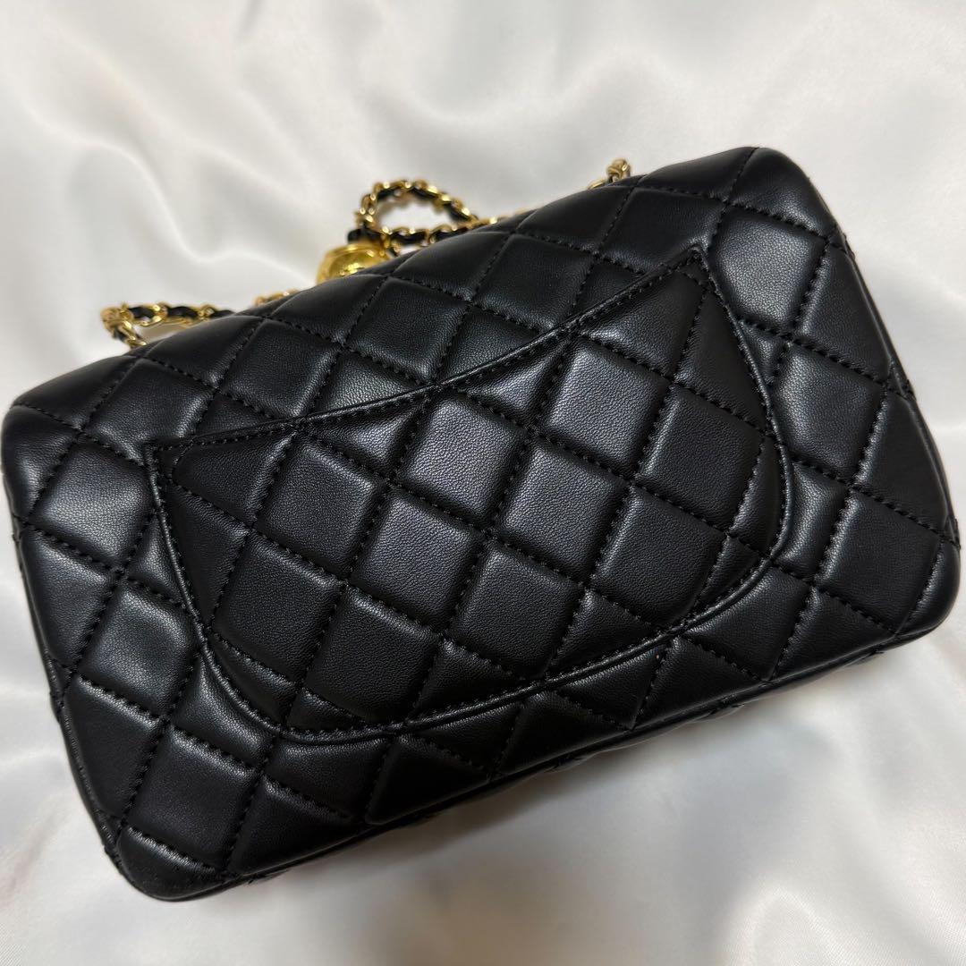 CHANEL ブラック ショルダーバッグキルティング - メルカリ