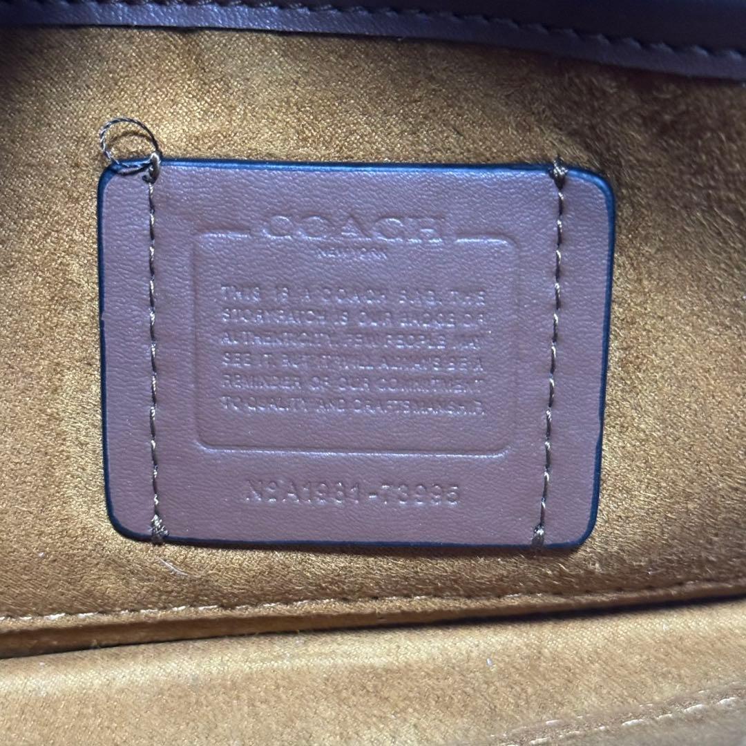 美品✨️コーチ ショルダーバッグ タビー シボ革 レザー アイボリー