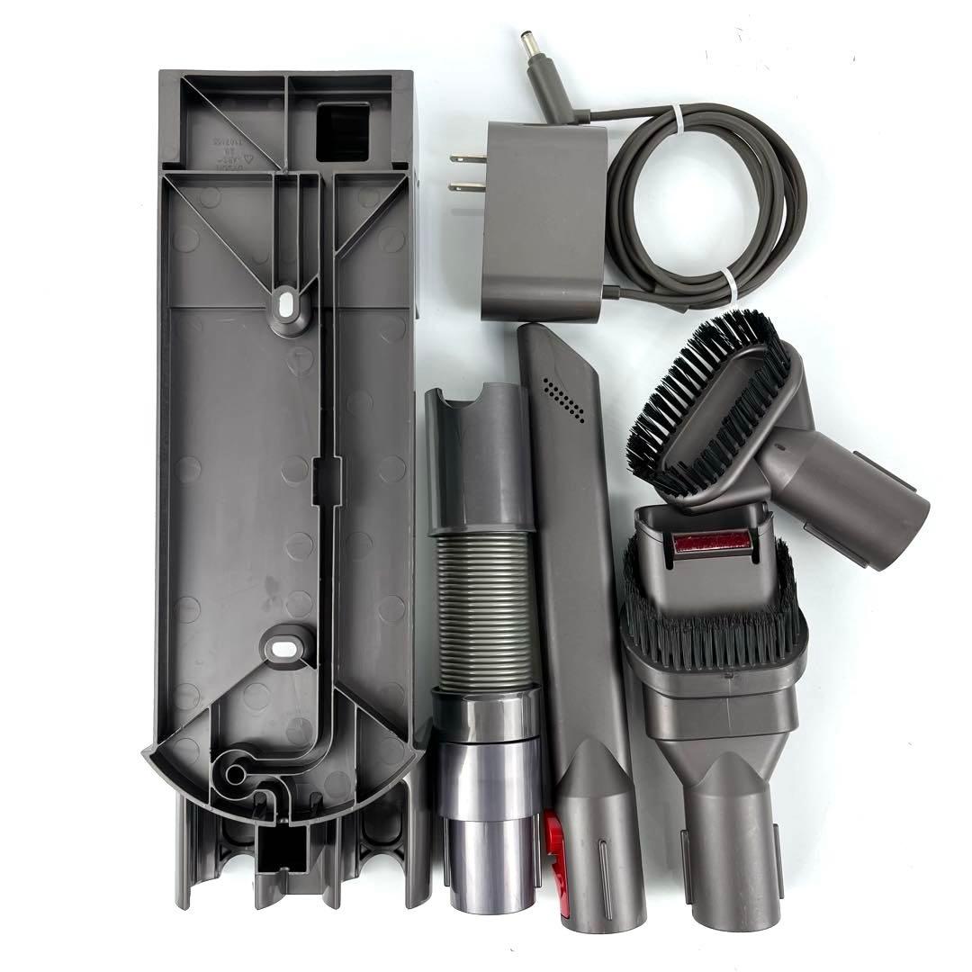【分解洗浄済】Dyson V7 (SV37) フルセット　g18