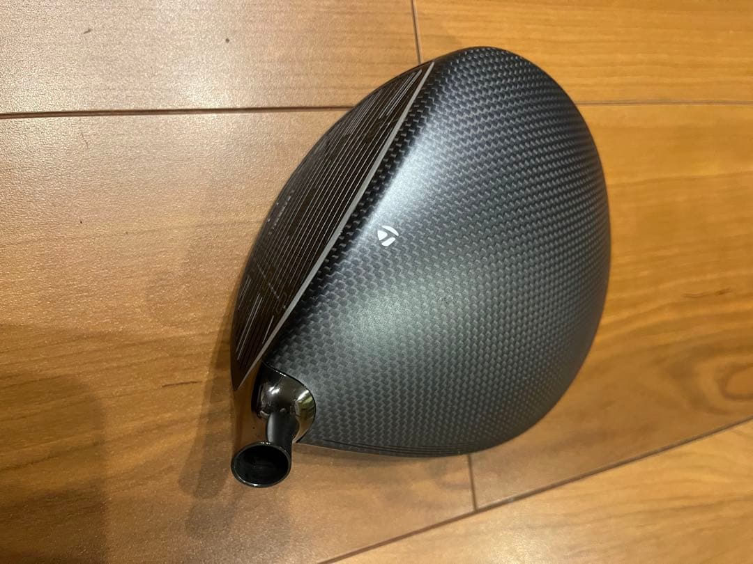 三連休限定！TaylorMadeQI35ドライバー　10.5 新品同様ヘッドのみ