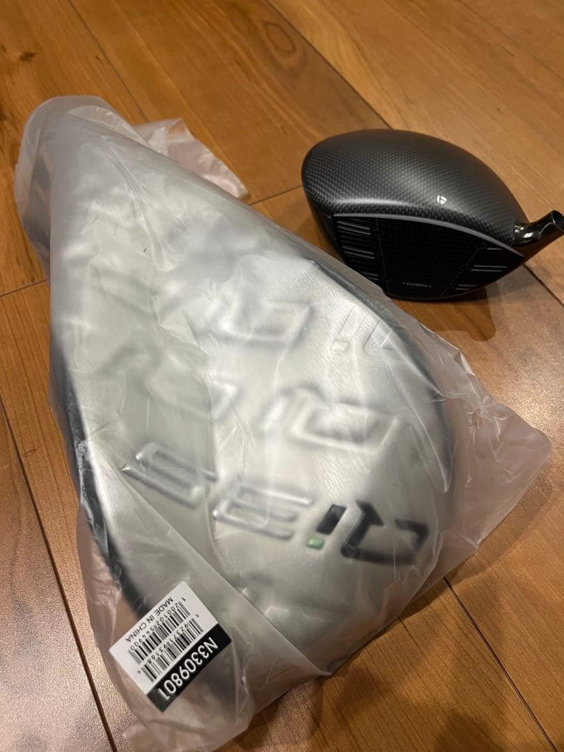 三連休限定！TaylorMadeQI35ドライバー　10.5 新品同様ヘッドのみ