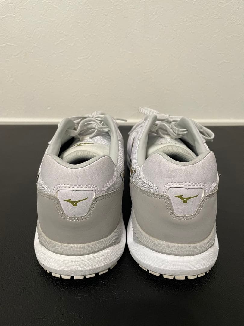 Mizuno 安全靴 ホワイト/ゴールド　HW11Ｌ