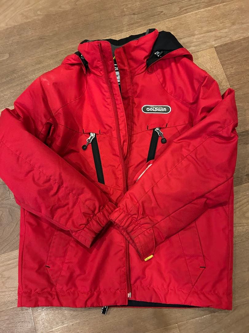 ゴールドウィン 赤 スキーウェア 子ども用　140