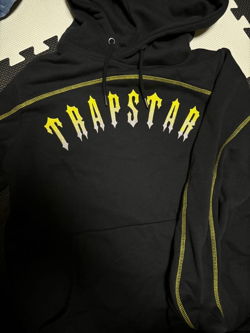 trapstarスウェット