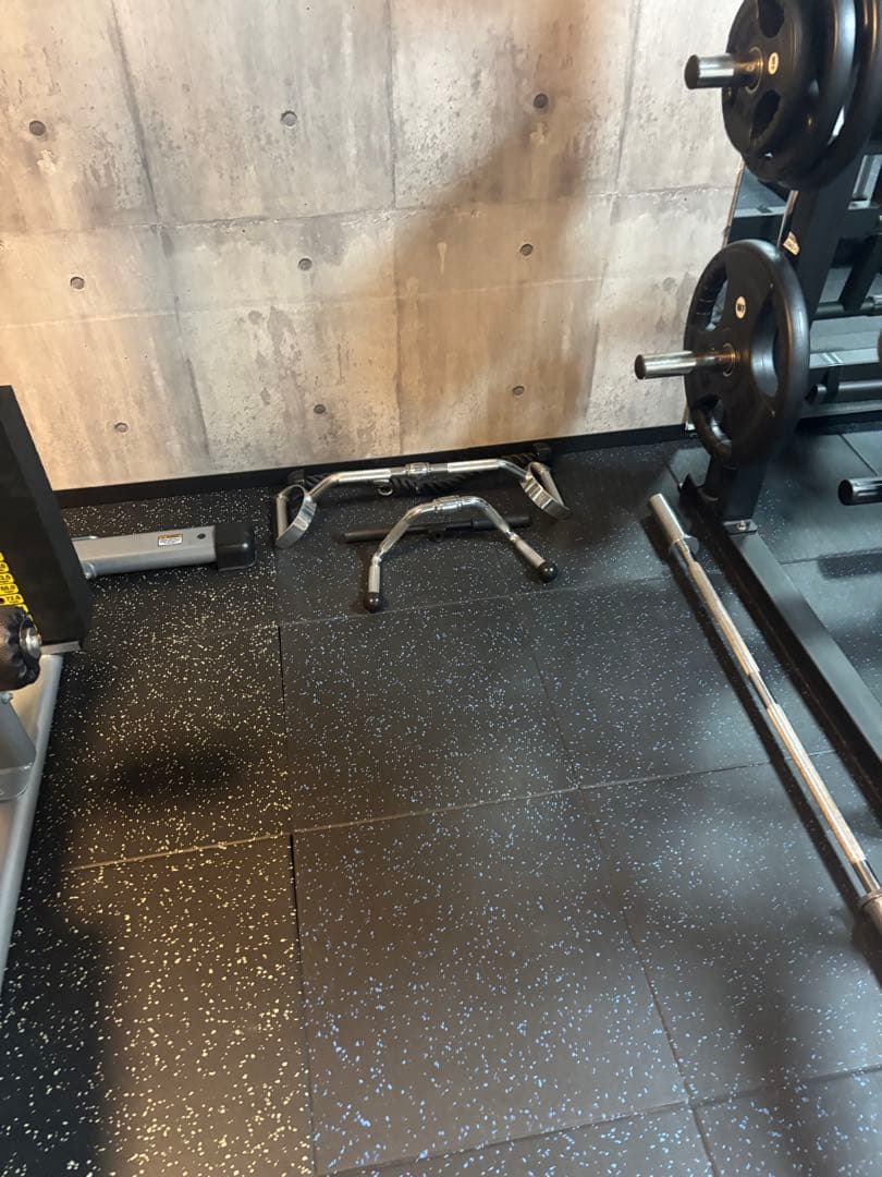 ト*ジ様 ゴムチップマット 50cm✖︎50cm 2.0cm厚　70枚セット