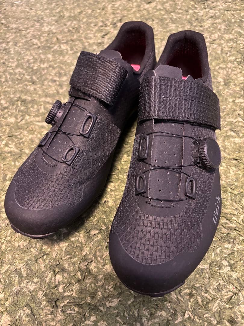 フィジーク FEROX CARBON ブラック シューズ