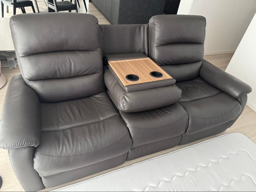 【美品】電動リクライニングソファ（3人掛け）　ニトリ