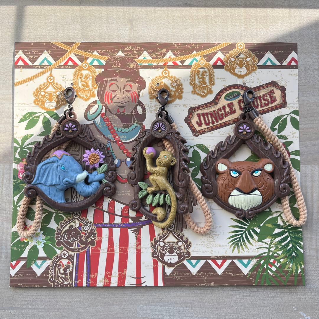 ジャングルクルーズ サムのお守り - メルカリ