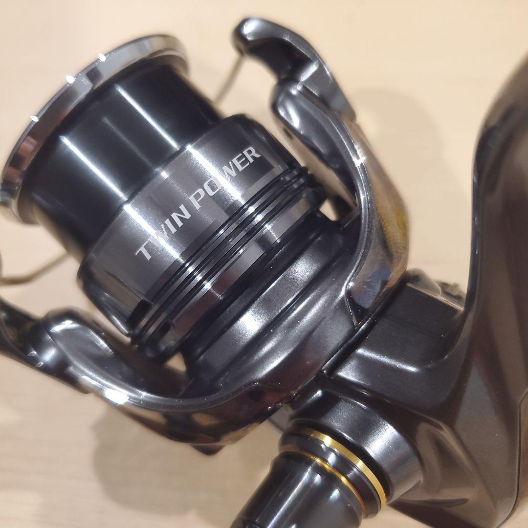 シマノ 24 ツインパワー C2000S