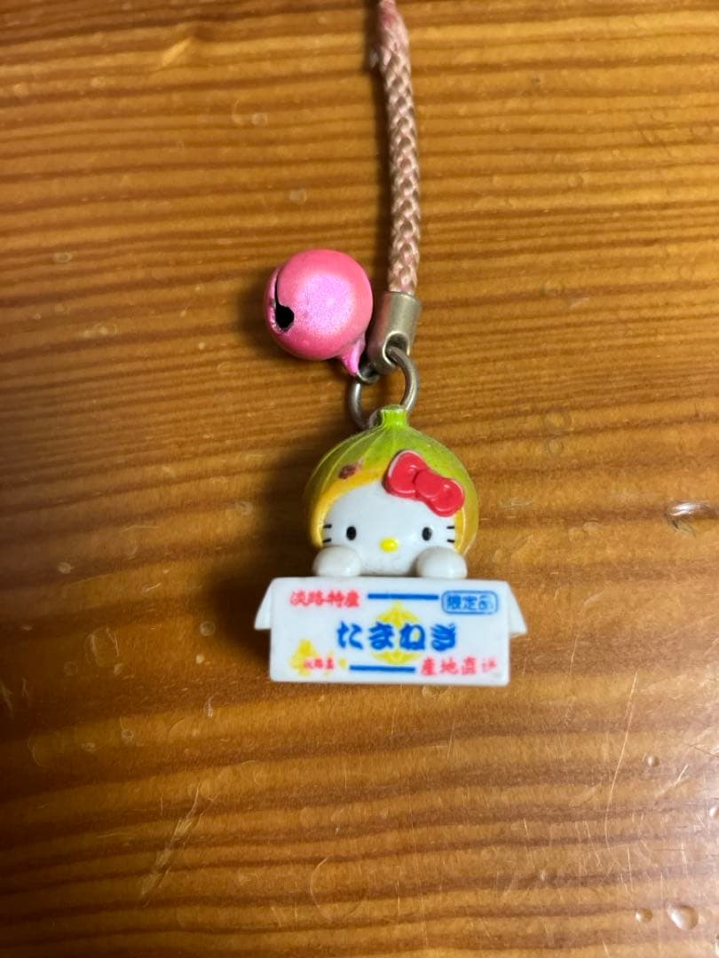 ハローキティ ストラップ たまねぎ 淡路島 - メルカリ