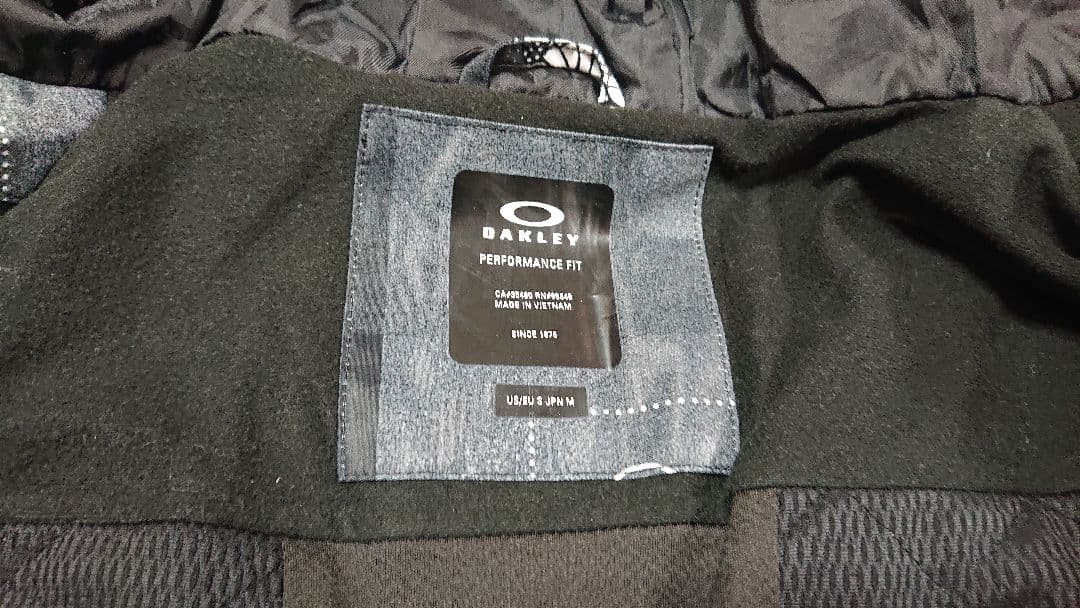 OAKLEY オークリー 女性用 スノーボードウェア 上下セット M