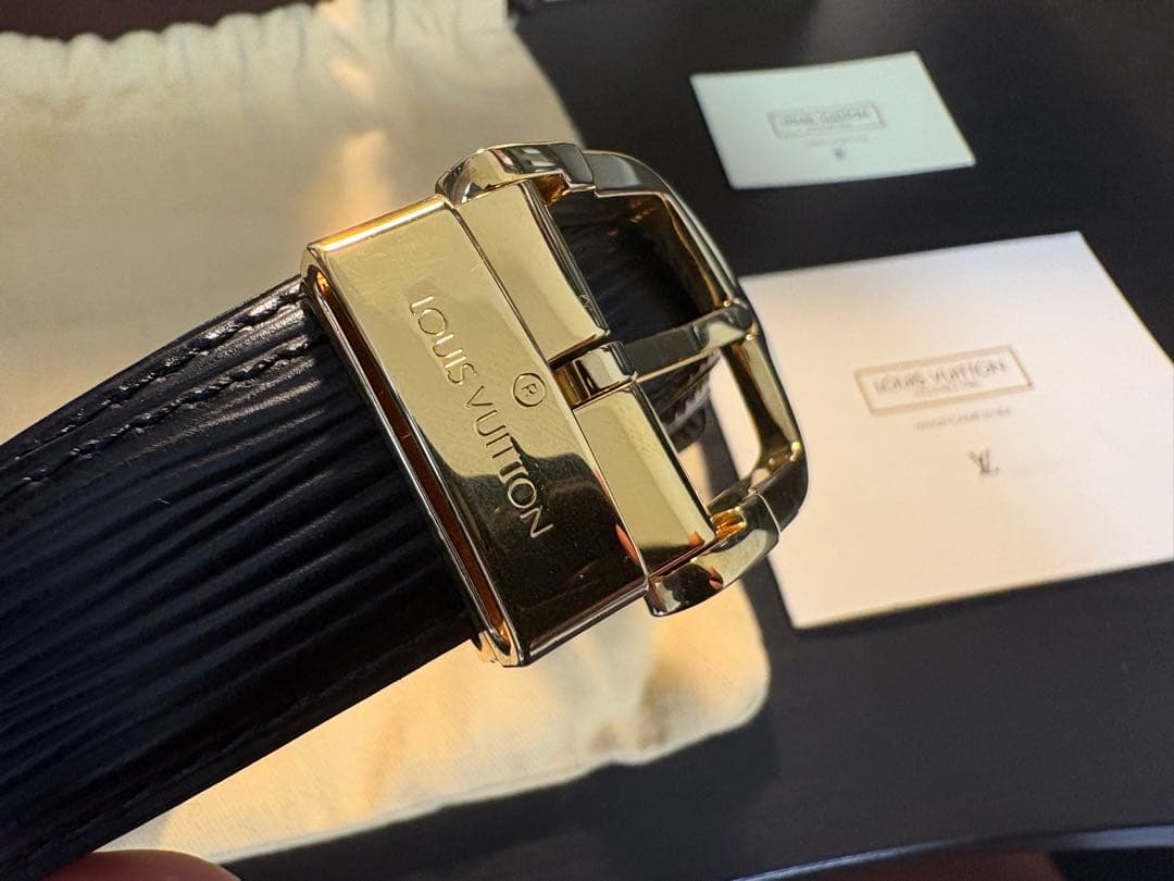 LOUIS VUITTON ゴールドバックル ベルト