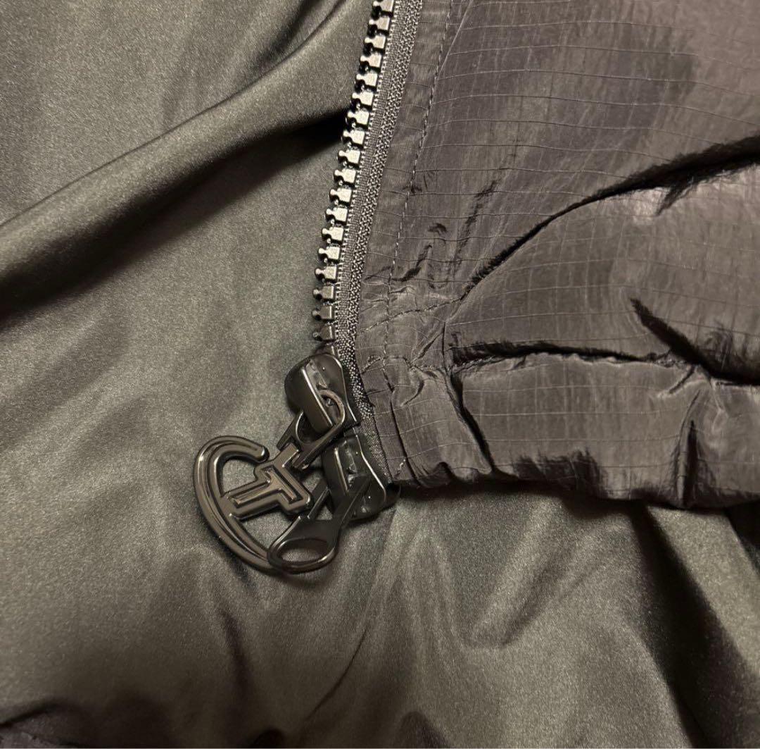 【美品】最安値 トラップスター trapstar ダウン 黒 ブラック