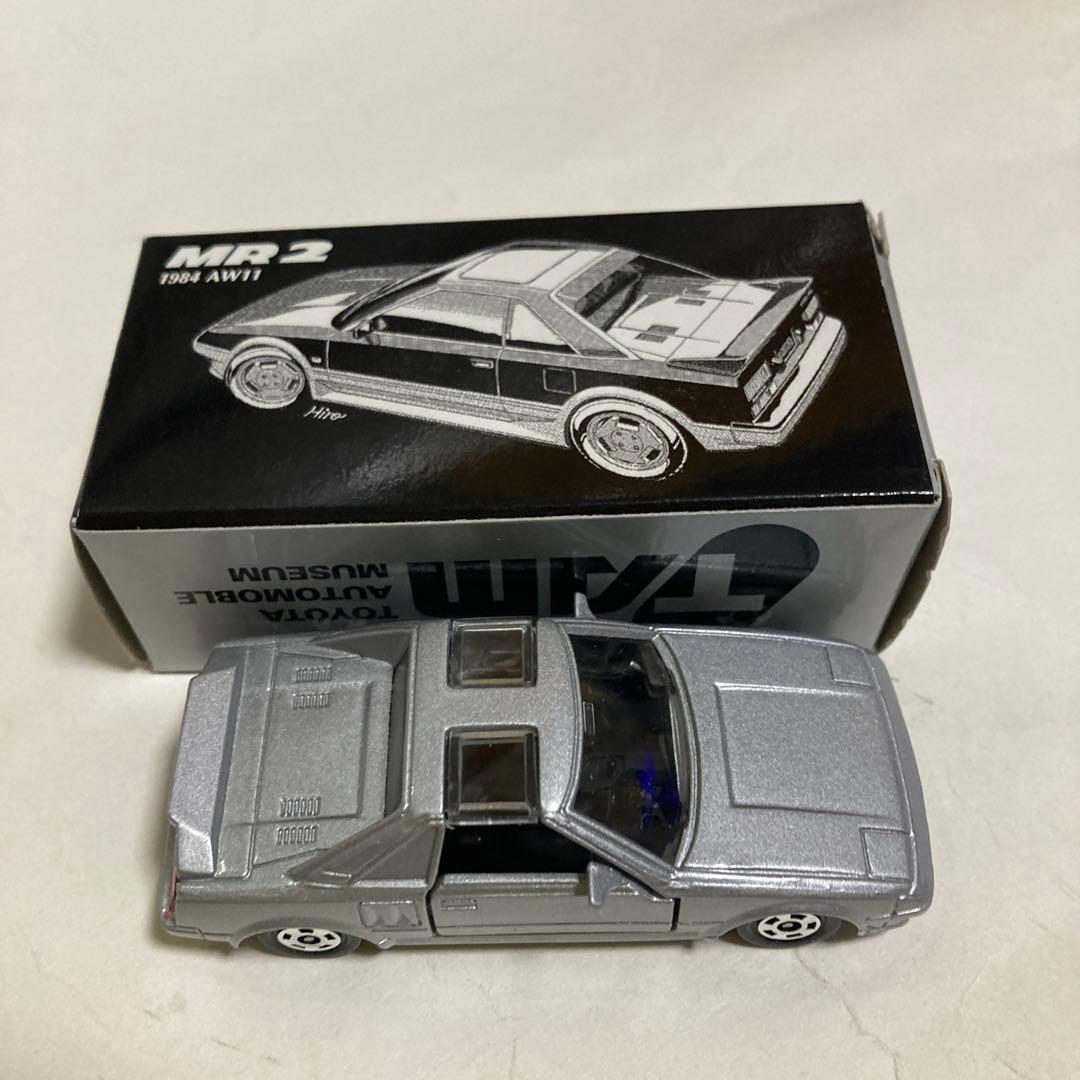 トミカトヨタMR2です。1984日本製 車体シルバー黒シート仕様TAM特注
