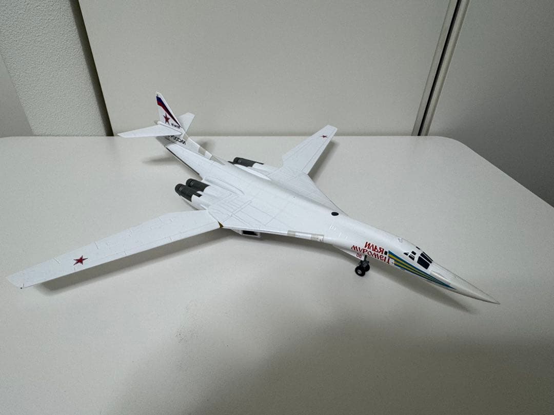 herpa】ロシア空軍TU-160爆撃機 1/200