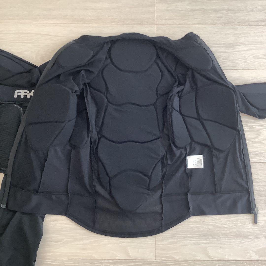 034 スノーボードプロテクターM上下セットARKパンツVAXPOTジャケット