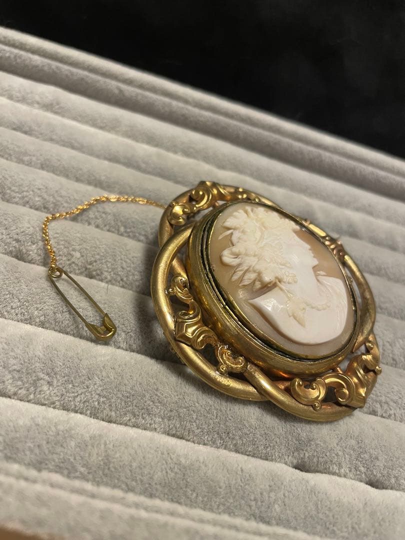 出品終了‼️アンティーク ピンチペック枠 金色 神話柄バッカス