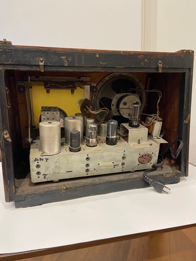アンティーク真空管ラジオ