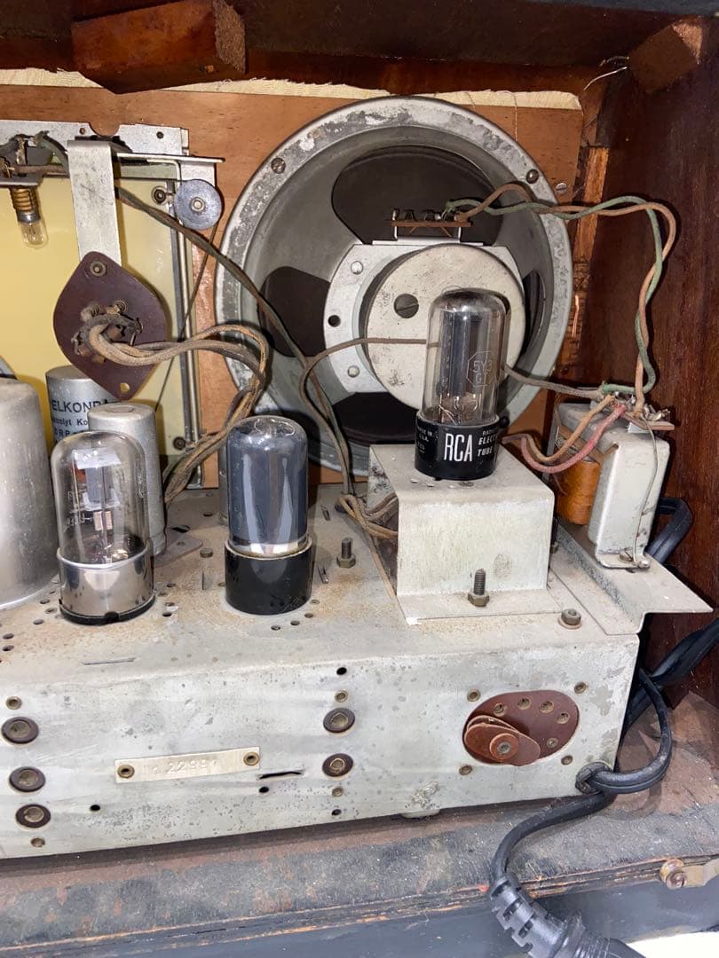 アンティーク真空管ラジオ