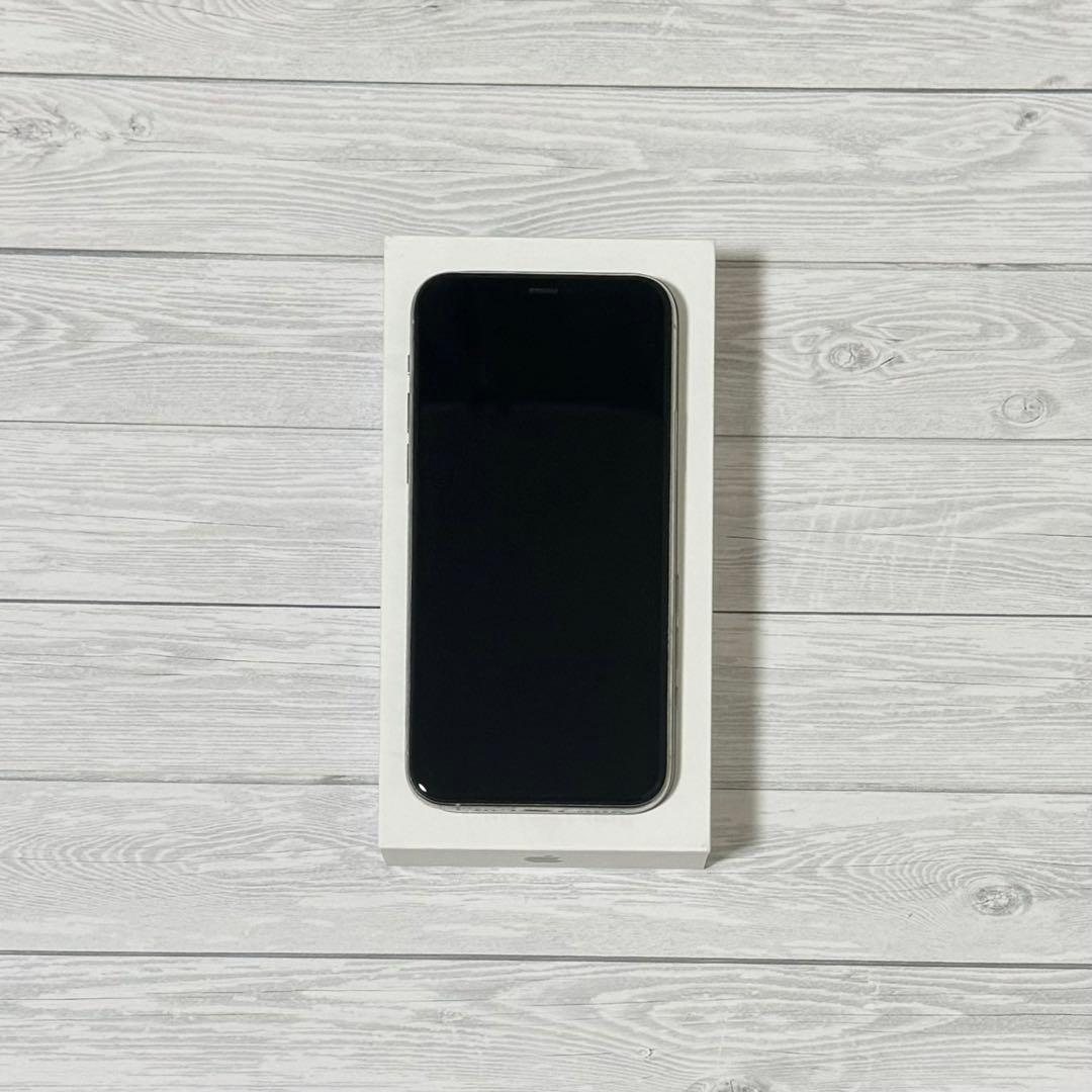 美品】iPhone 11 Pro 64GB シルバー バッテリー容量93% - メルカリ