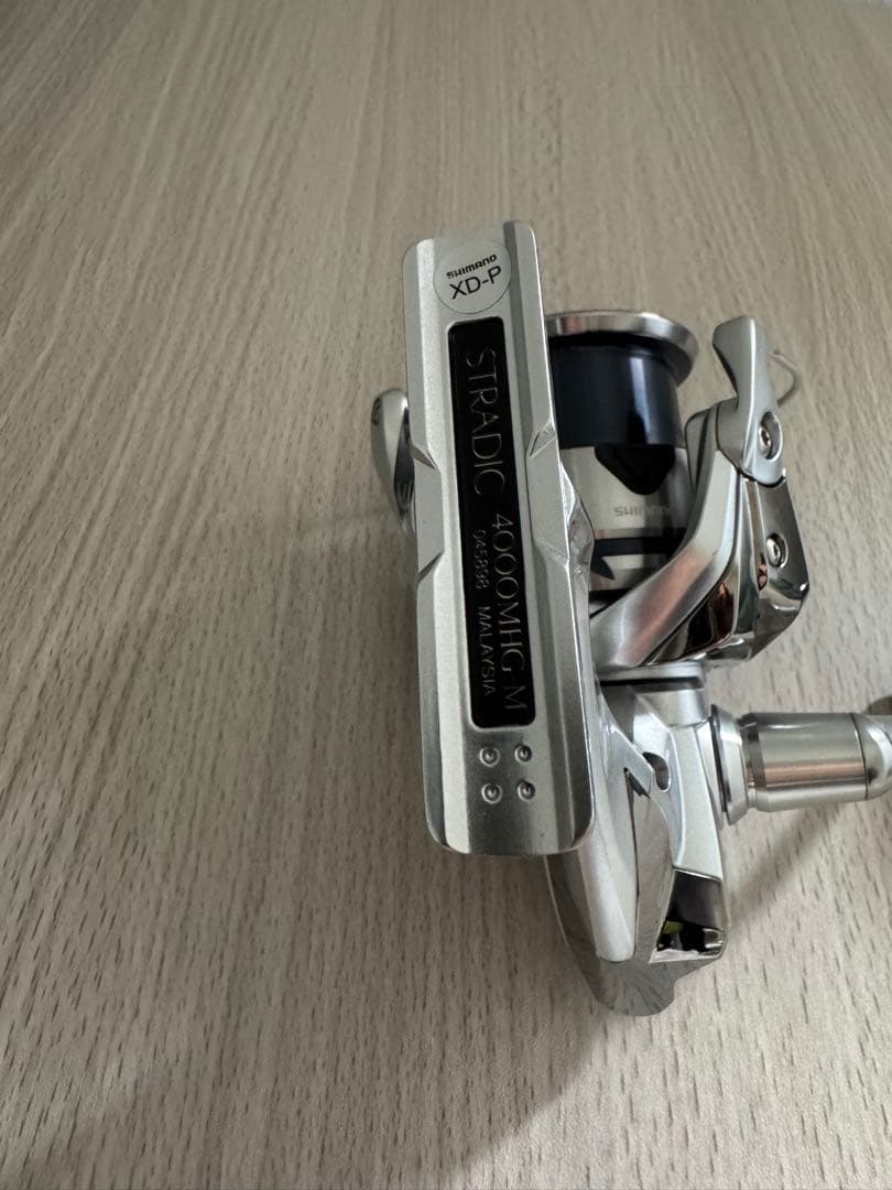 23ストラディック 4000MHG 新品未使用 ハンドルノブカスタム