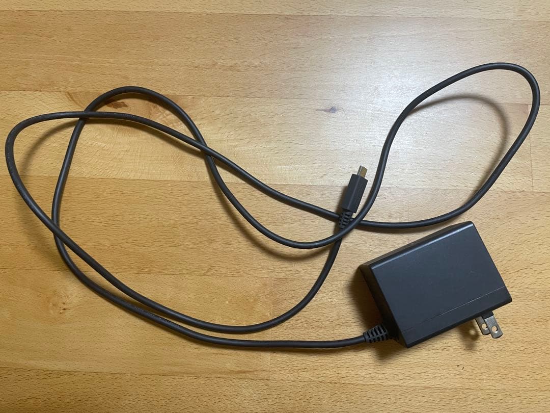 Nintendo Switch Lite コーラル【充電器&SDカード付き】