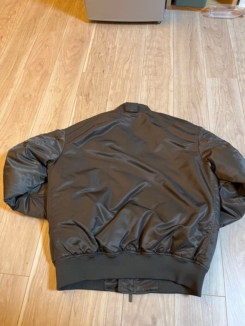 イ*ル様 ユニクロ　u メンズアウター　Ｍサイズ