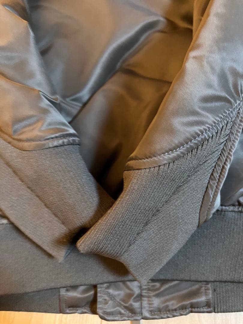 イ*ル様 ユニクロ　u メンズアウター　Ｍサイズ