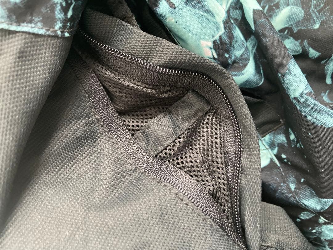 【新品】ロキシー　ジャケット　スノボウェア　M