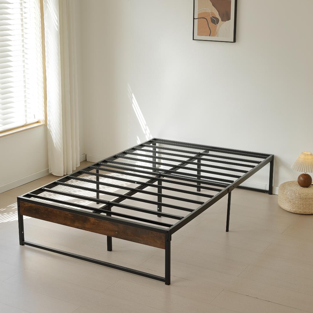 お得SALE！ベッドフレーム木製 パイプフレーム 【セミダブル SD】BLACK