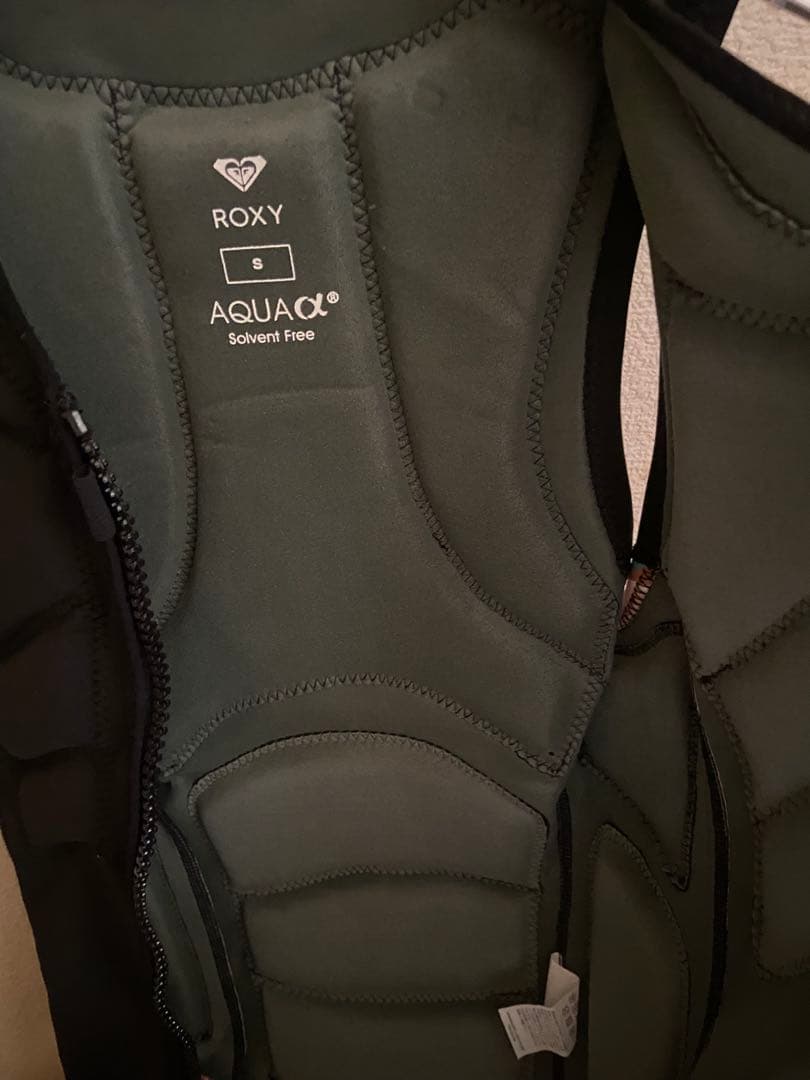 ROXY ノースリーブウェットスーツベストAQUAα Sサイズ