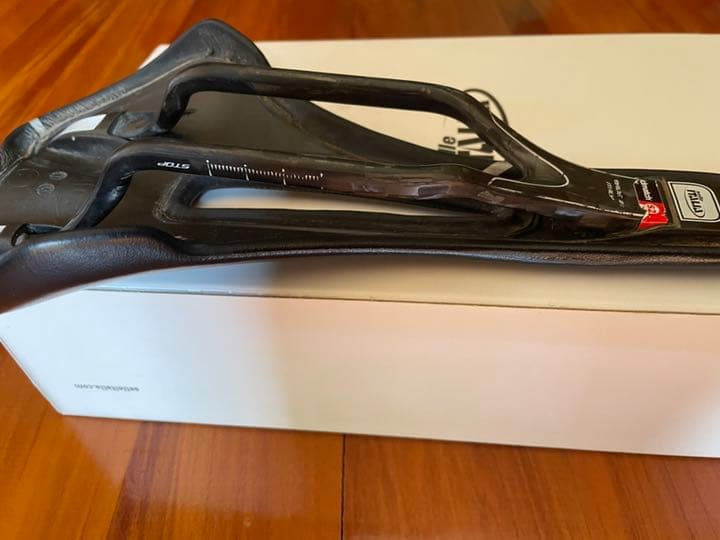 パーツ Selle ITALIA SLR S2 std small flow