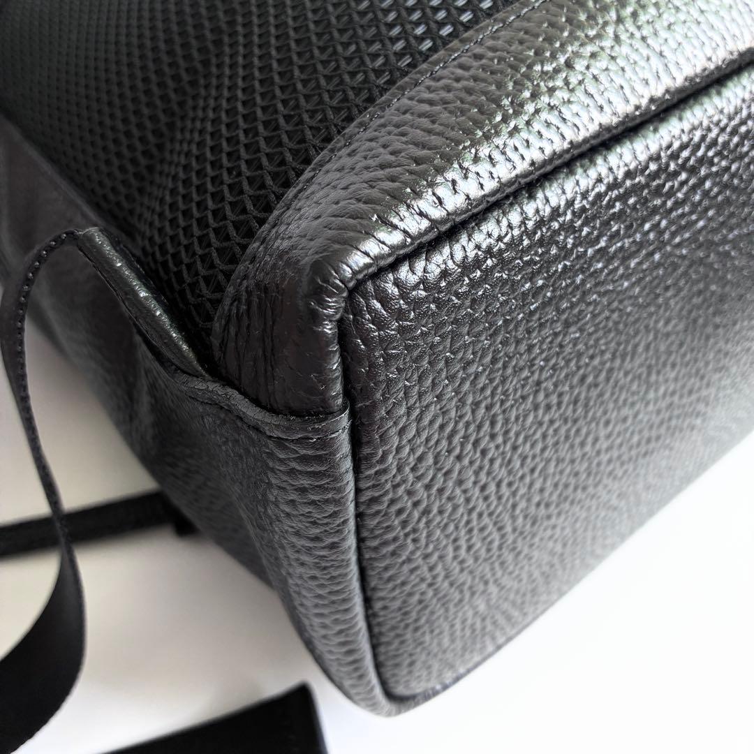 【美品】ADMJ THE BEE オールレザーバックパック ブラック 型押